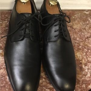 Clarks Men's Classic Black Oxfords